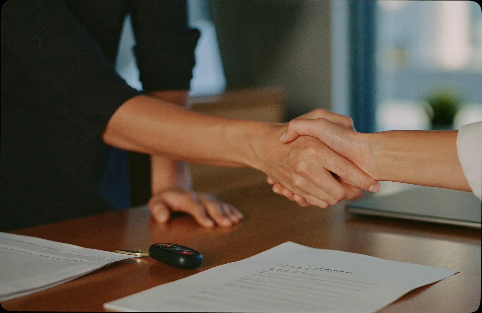 Firma de contrato de inversión con garantía inscrita en SUNARP